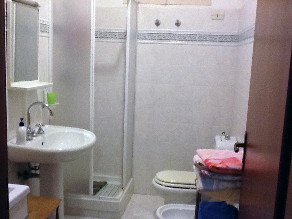 Low Cost La Meridiana Hotel ซัฟเฟรานา เอตเนอา ห้อง รูปภาพ