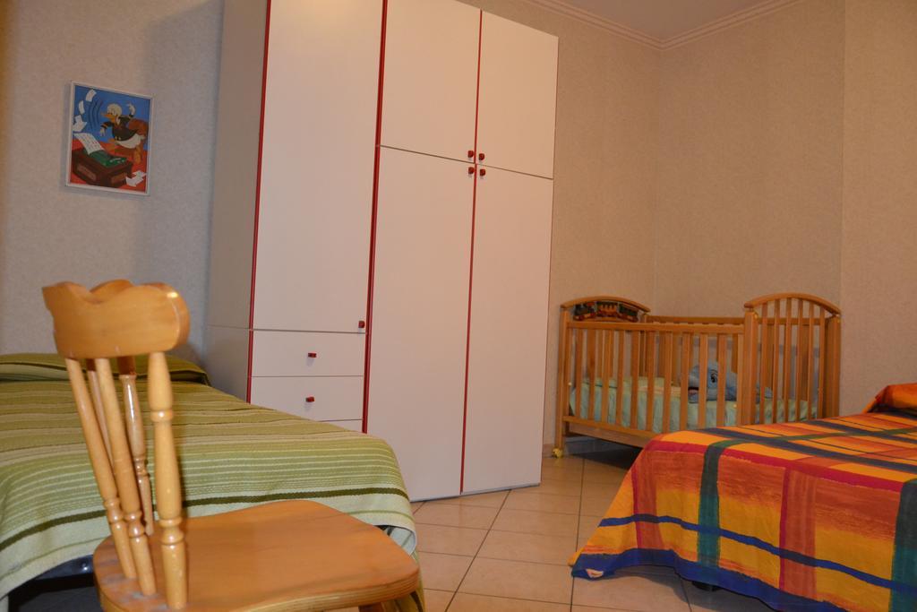 Low Cost La Meridiana Hotel ซัฟเฟรานา เอตเนอา ห้อง รูปภาพ